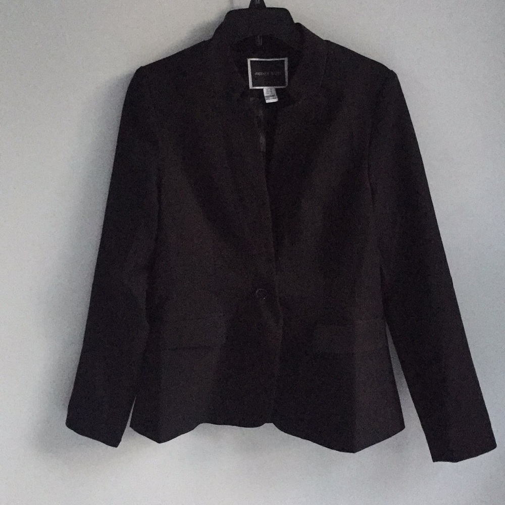 Another story black blazer